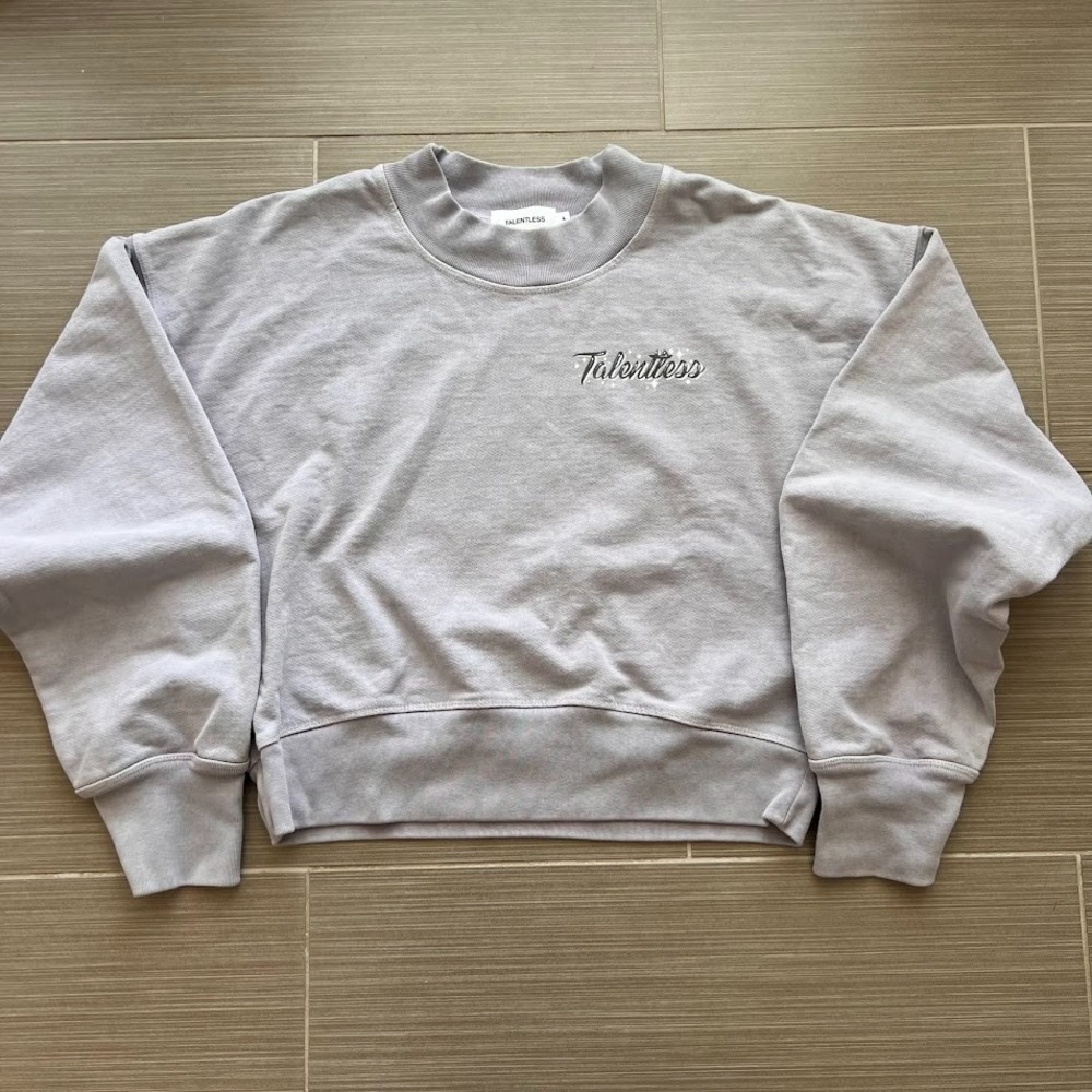 Talentless Cropped Sweatshirt XL Gray‎ 100% Cotton Boxy Crewneck